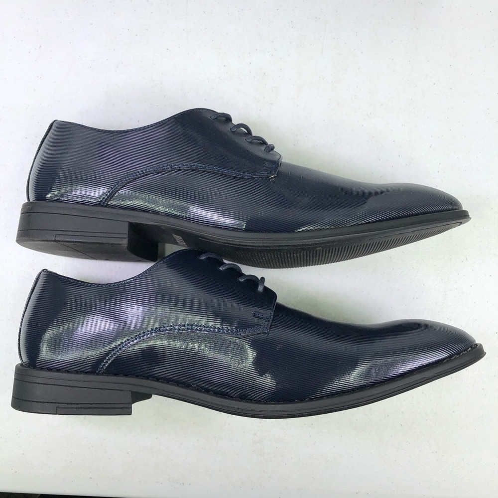 STEVE Madden Crakke Navy Patent Leather Shoes - Picture 2 of 10
